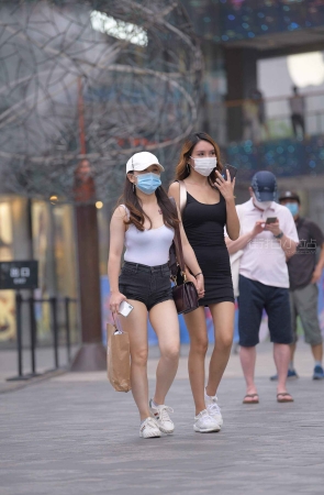 两位热牛美眉