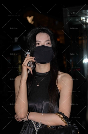 美腿美足凉高小姐姐