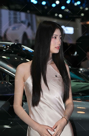 长裙美足模特 [18P]