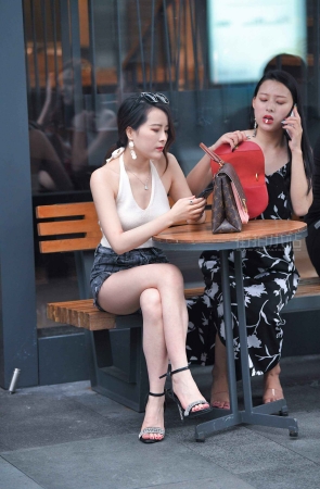 极品性感玉腿高跟美女