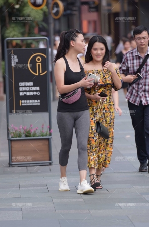 瑜伽裤美女