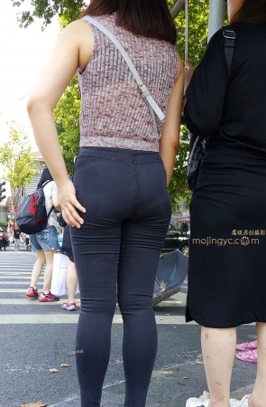 手机拍摄--墨镜丰妹----（10P）