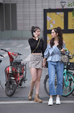 小清新气质小妞