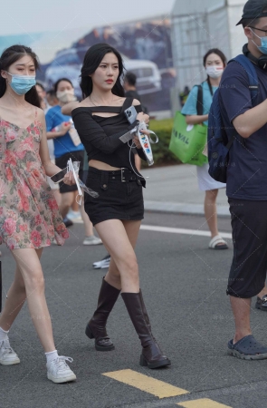 长靴美腿闺蜜
