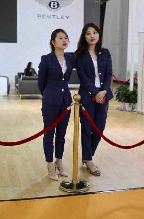 端庄礼仪