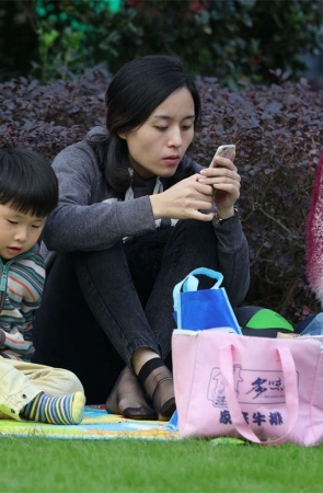 No1102 街拍黑丝美足的完美之作 第2套