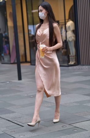 街拍长裙高跟性感美女