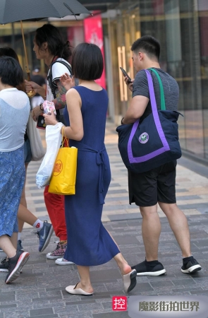 蓝色长裙美女MJ1733[521M]