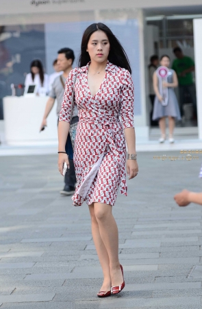 神摄手赛10 低胸束腰裙