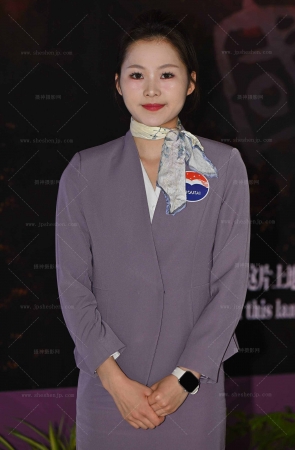 26415-21-62√茅台肉丝平底鞋礼仪【套图➕4k 10P