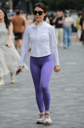 紧身瑜伽裤美女 [26P]