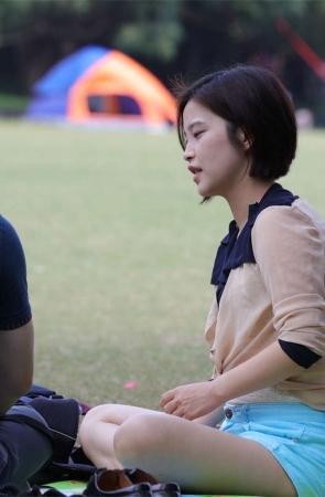 No1231 一双雪白细长的高分美足露出时间太短了