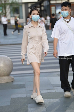 22727-11+122美腿女友 18P