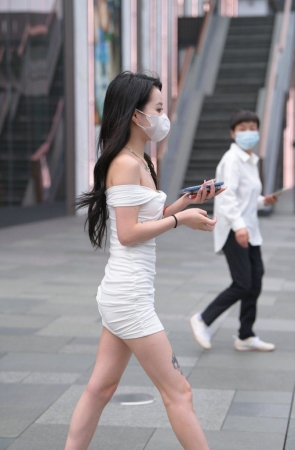 白色修身裙 [116P1V-3.25GB]