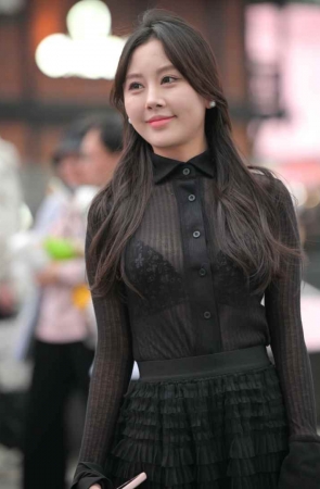 优雅黑色长裙 [141P2V-4.74GB]