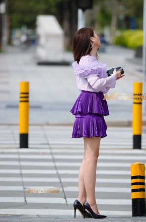 面容精致的迷人少妇