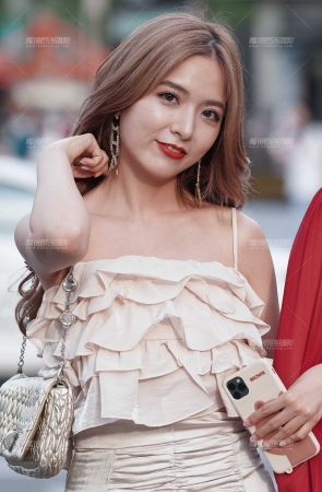 时尚靓丽充满高贵感 太美了