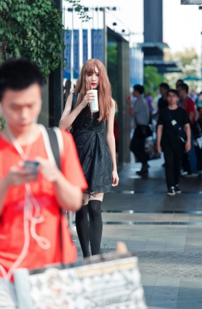 漫展遇上的筒袜肉丝美腿少女