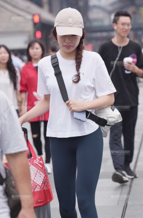 清纯的小姐姐
