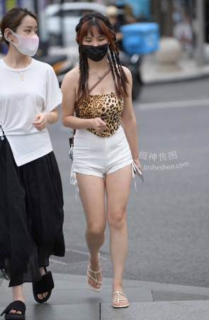 22722-12+71紧致白热裤女孩 12P