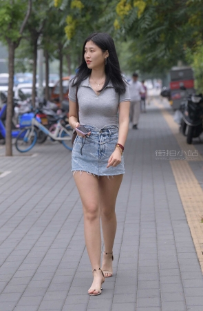 [一只麋鹿专区] 牛仔短裙美女 【图片➕视频】