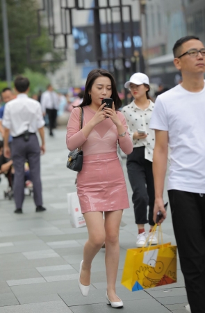 皮裙美女