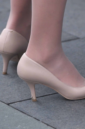 9514-7+23爱穿肉丝的贵妇 5P