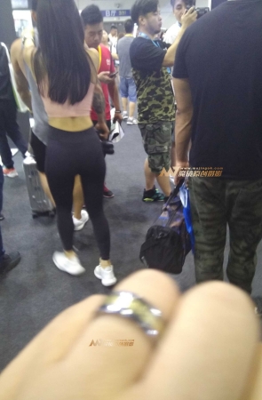 俏丽美臀