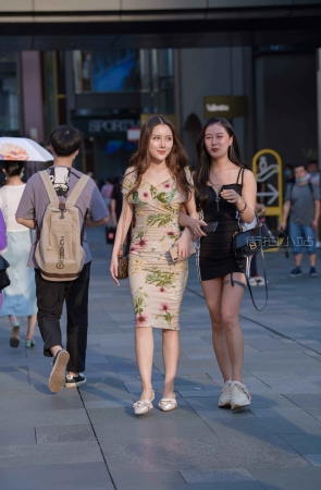 时尚性感美女~