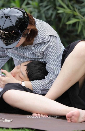 如此白嫩的小姐姐令人艳羡