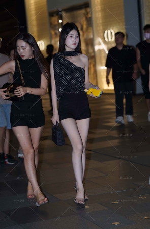 白皙的美腿