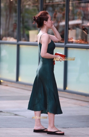 紧身连衣裙，丰韵身材