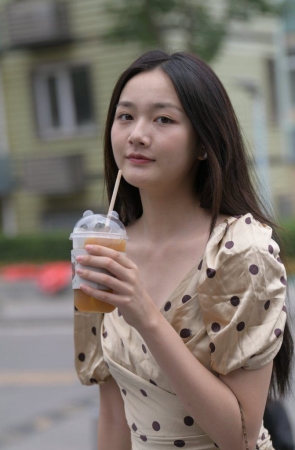 一只麋鹿摄影作品  斑点包臀裙长腿美女 [384P-6.87GB]