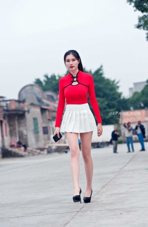 红衣短裙高跟美女 【套图+视频】