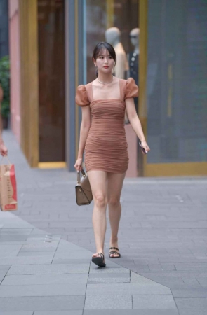 精选街拍作品 NO.1664 漂亮的连体裙美女[45P/52MB]