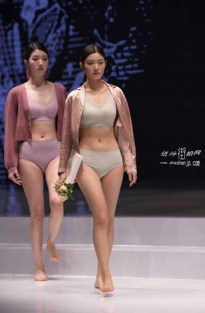 20117-6+93/美美哒内衣秀 4P