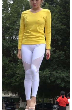 （视频）黄衣白裤女孩