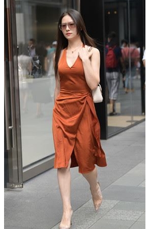 漂亮的长裙美女(68P)