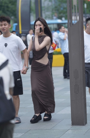 舒适的长裙套装