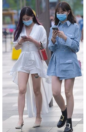 两个漂亮的气质美女(39P)