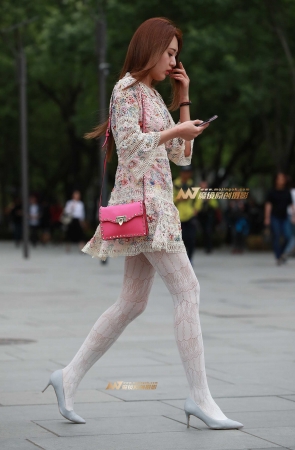 连风都想拥吻她