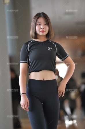 性感紧身裤美女