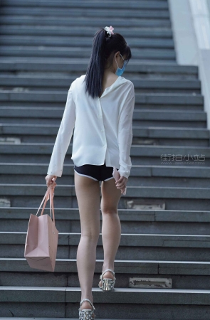 苗条小妹
