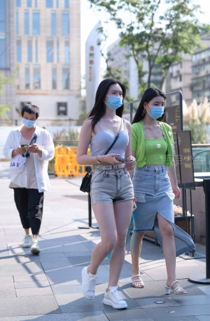 热牛小姐姐