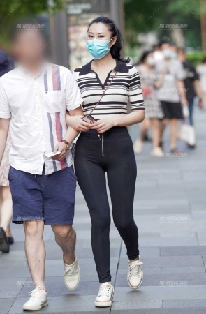饱满的紧牛 美好的身材
