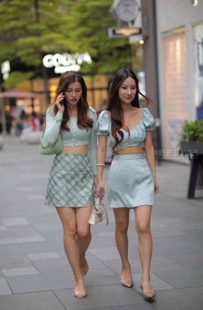 美女姐妹