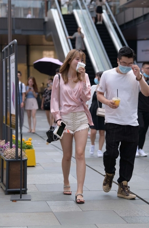 粉白搭配青春靓丽