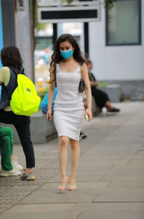 四九城嘎子街拍作品 - 高跟性感少妇