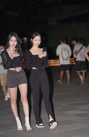 复古的黑色系搭配