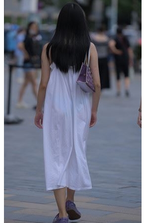 吊带白色长裙妹子(53P)